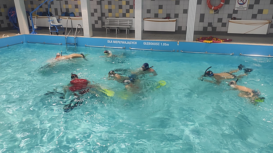 Hokej pod wodą Walenie Siemianowice Śląskie Trening 26 XI 2022. Koniec Walenia czyli Amatorska Liga Hokeja Pod Wodą